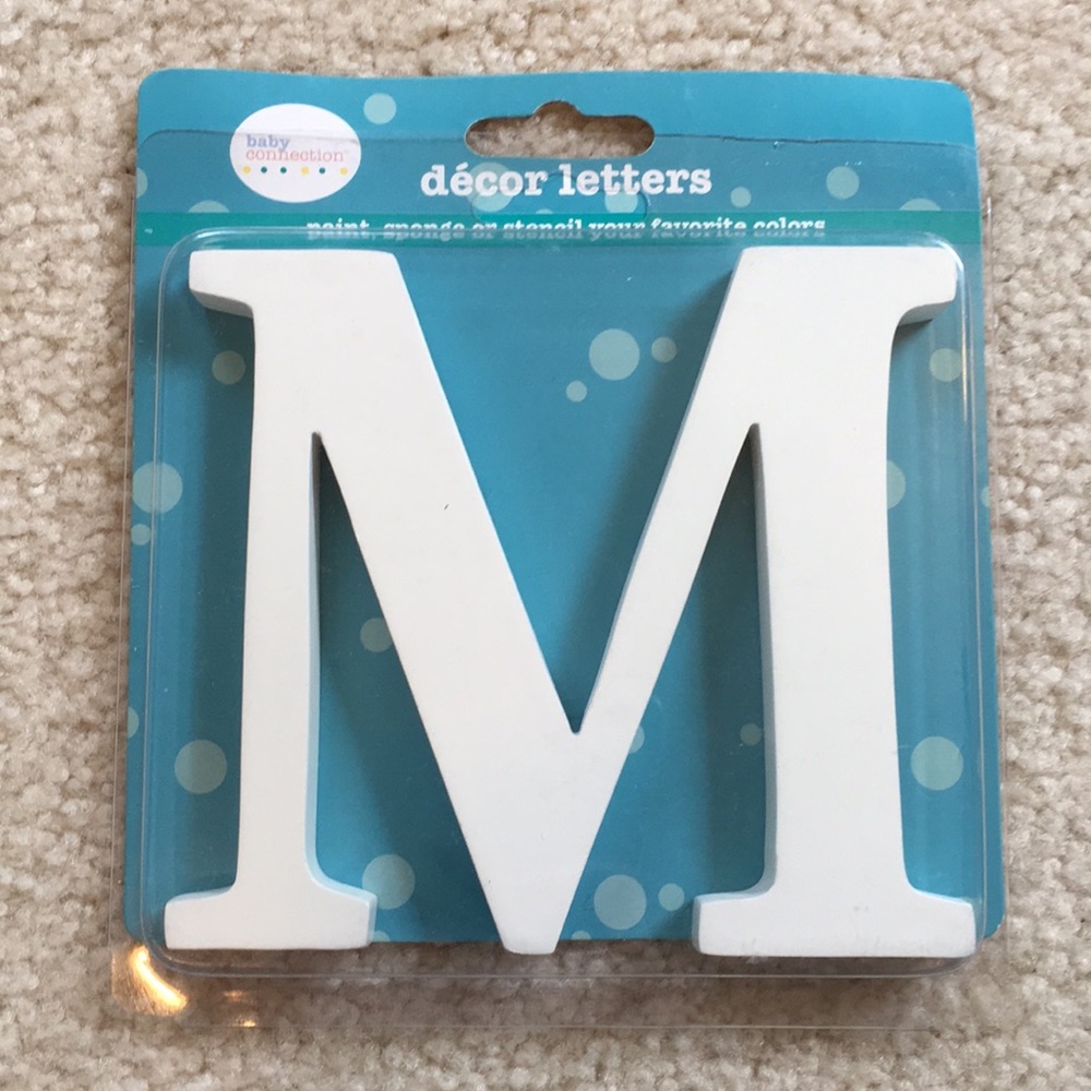 NIB M decor letter